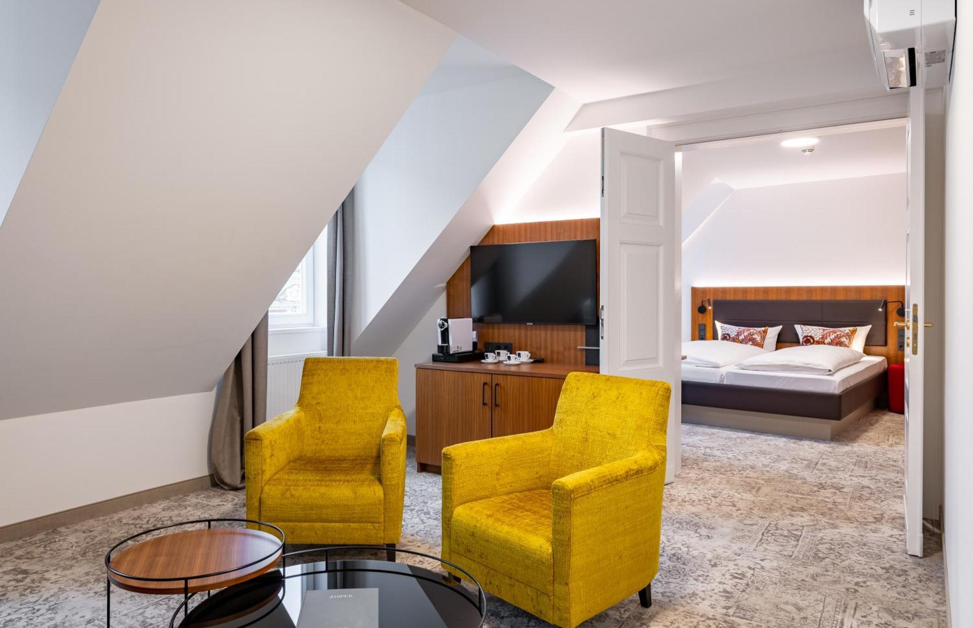Hotel Alma Am Anger Erfurt Bagian luar foto