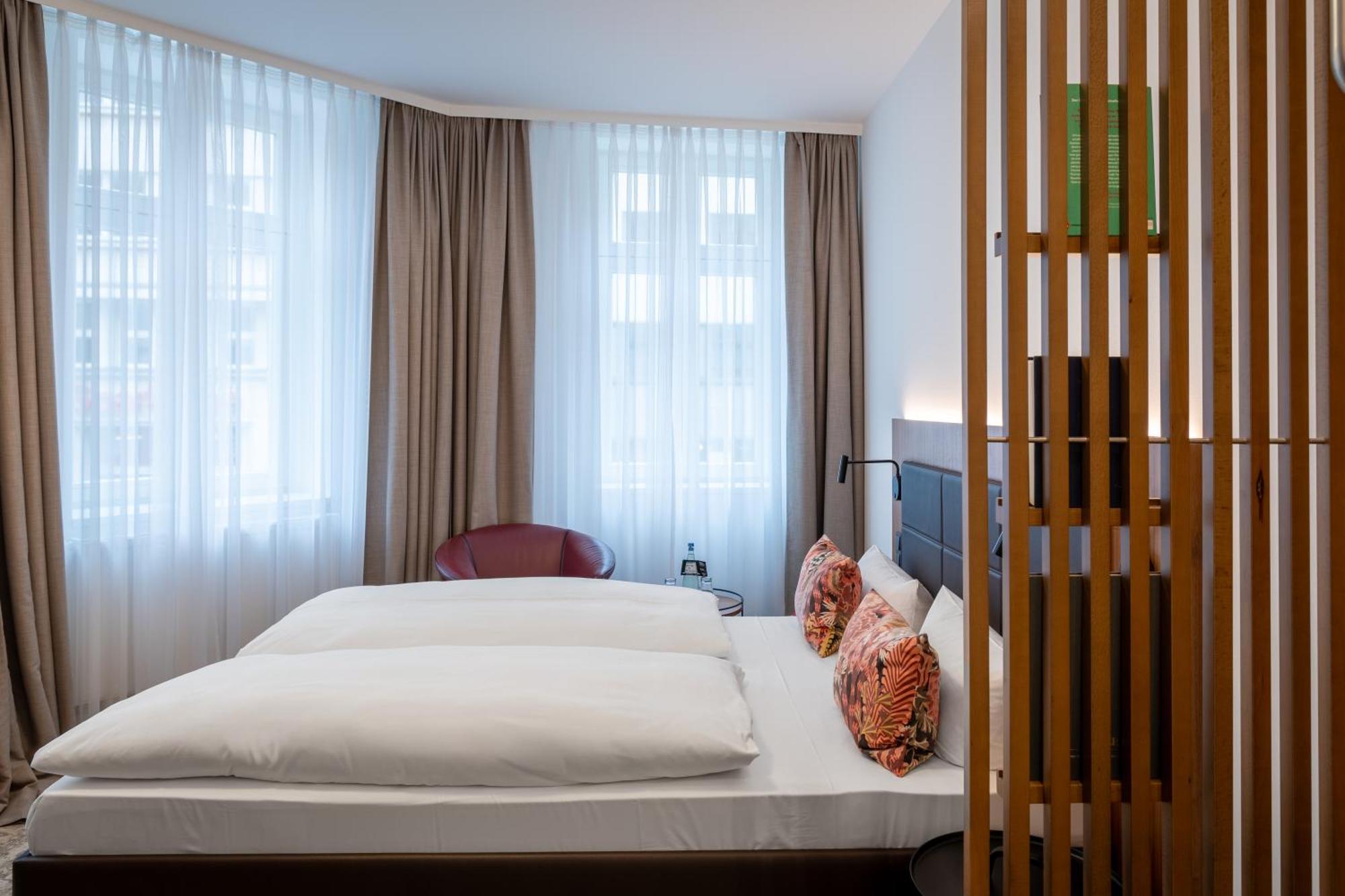 Hotel Alma Am Anger Erfurt Bagian luar foto