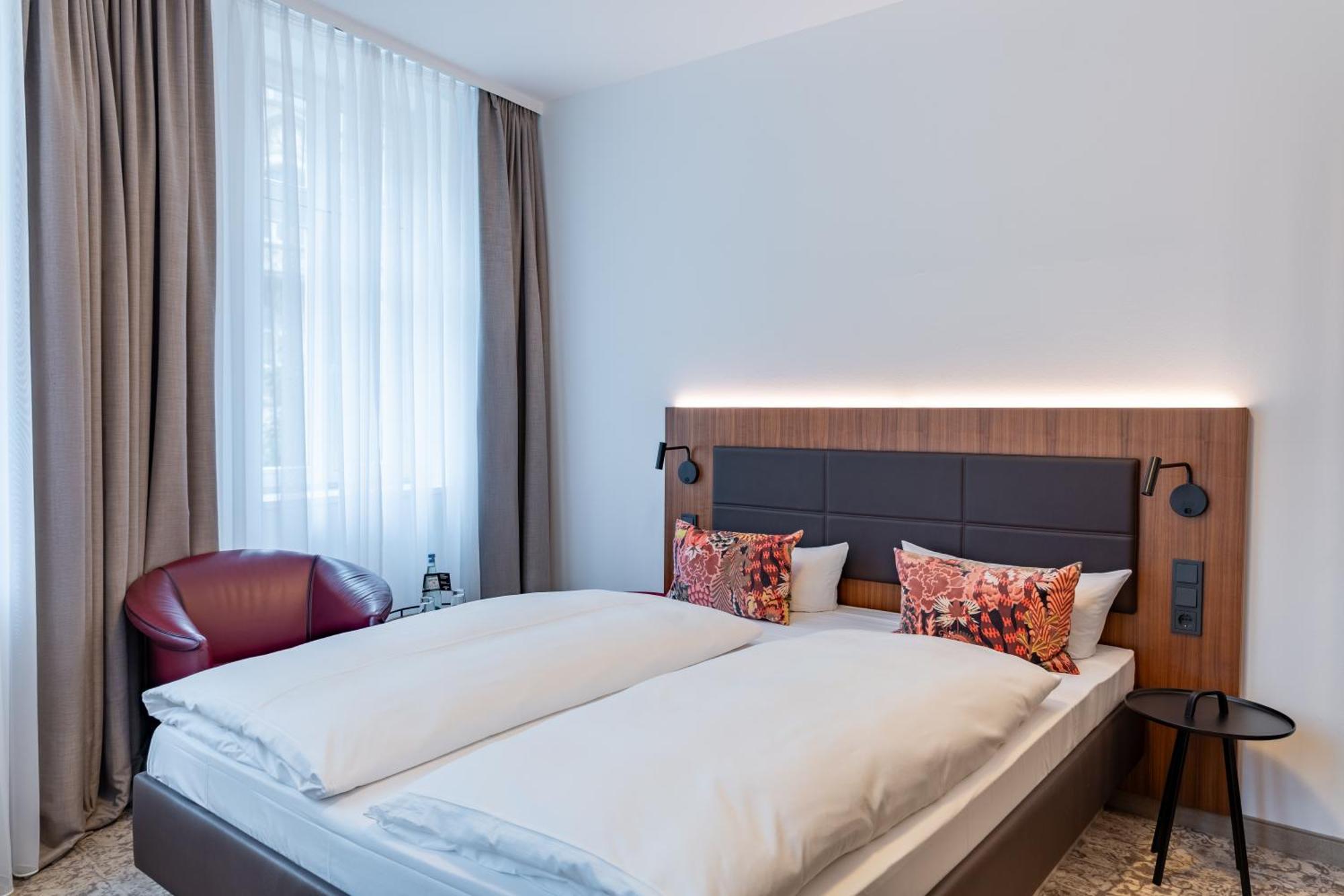 Hotel Alma Am Anger Erfurt Bagian luar foto